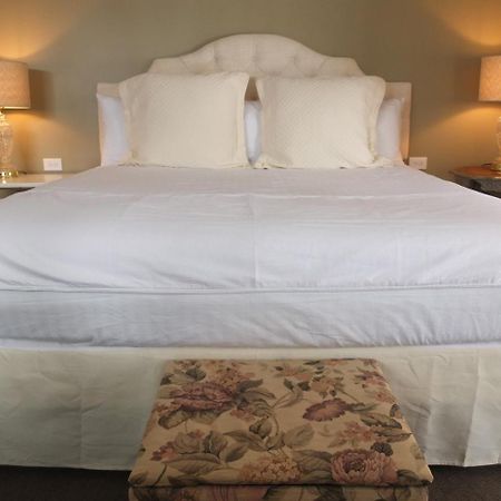 The English Inn Eaton Rapids Εξωτερικό φωτογραφία