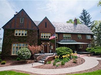The English Inn Eaton Rapids Εξωτερικό φωτογραφία